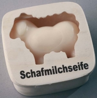 Holzschachtel mit Schaf (Schafmilchseife) - wei